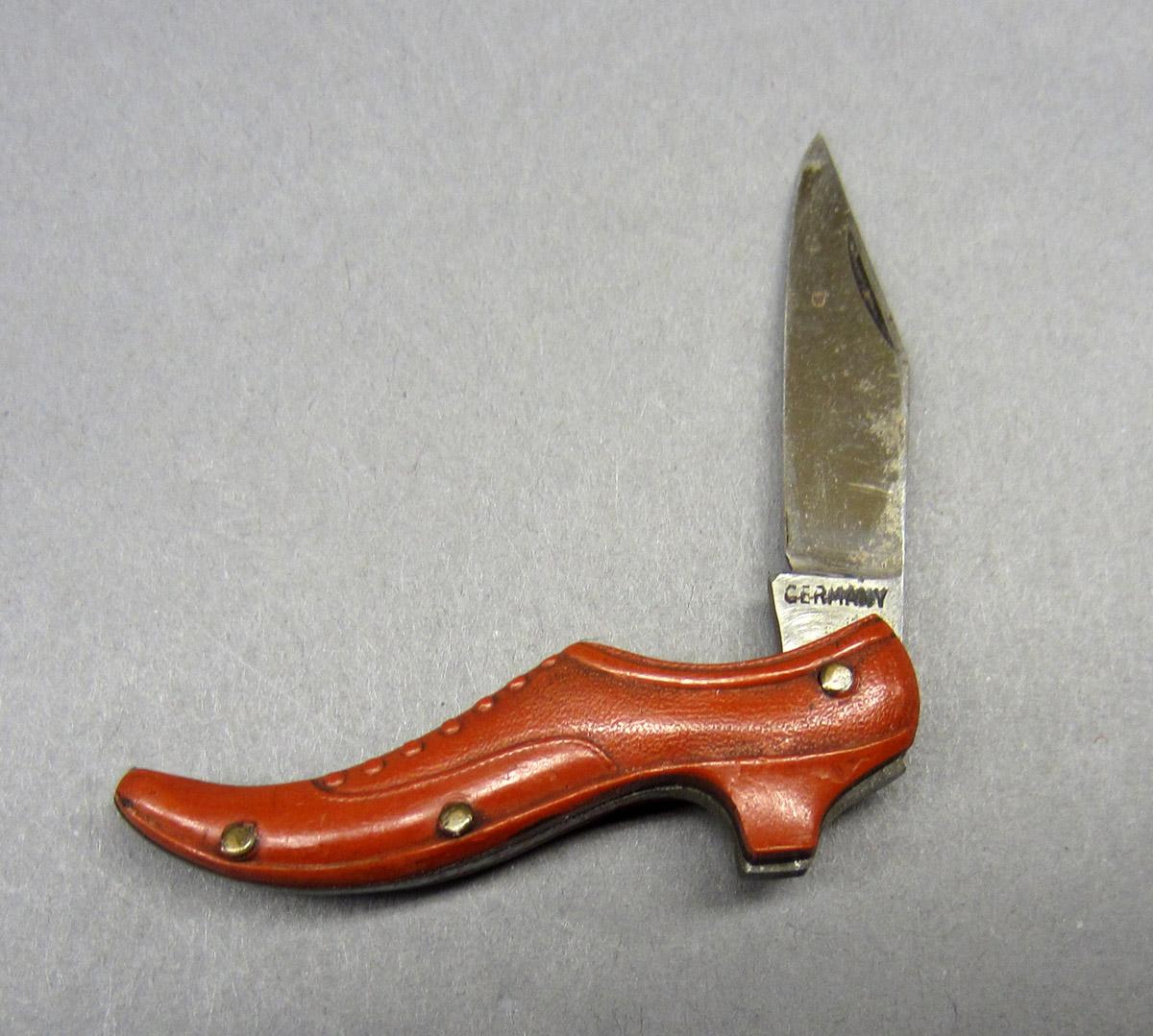 2012.0024.076 Pocket knife, Open 2