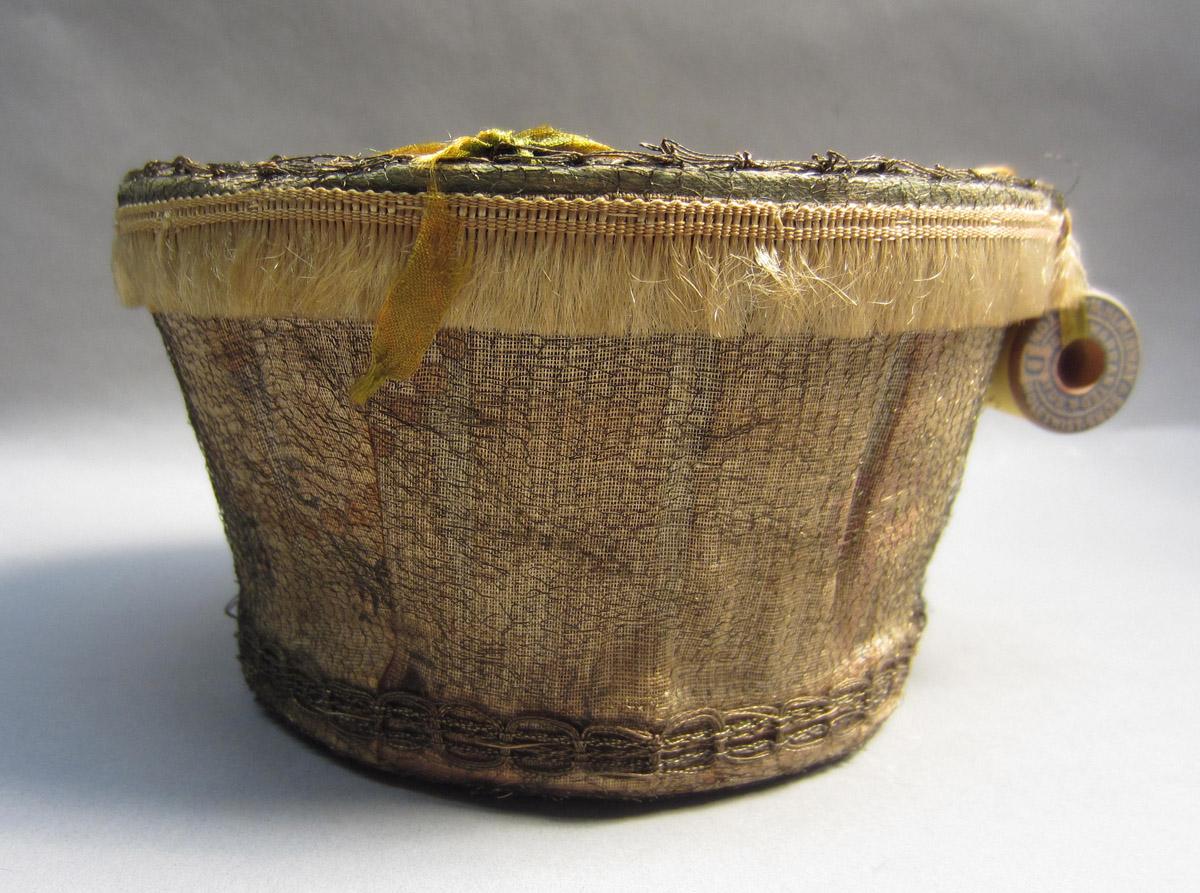 2012.0024.077.001_A_Sewing basket, Side 2