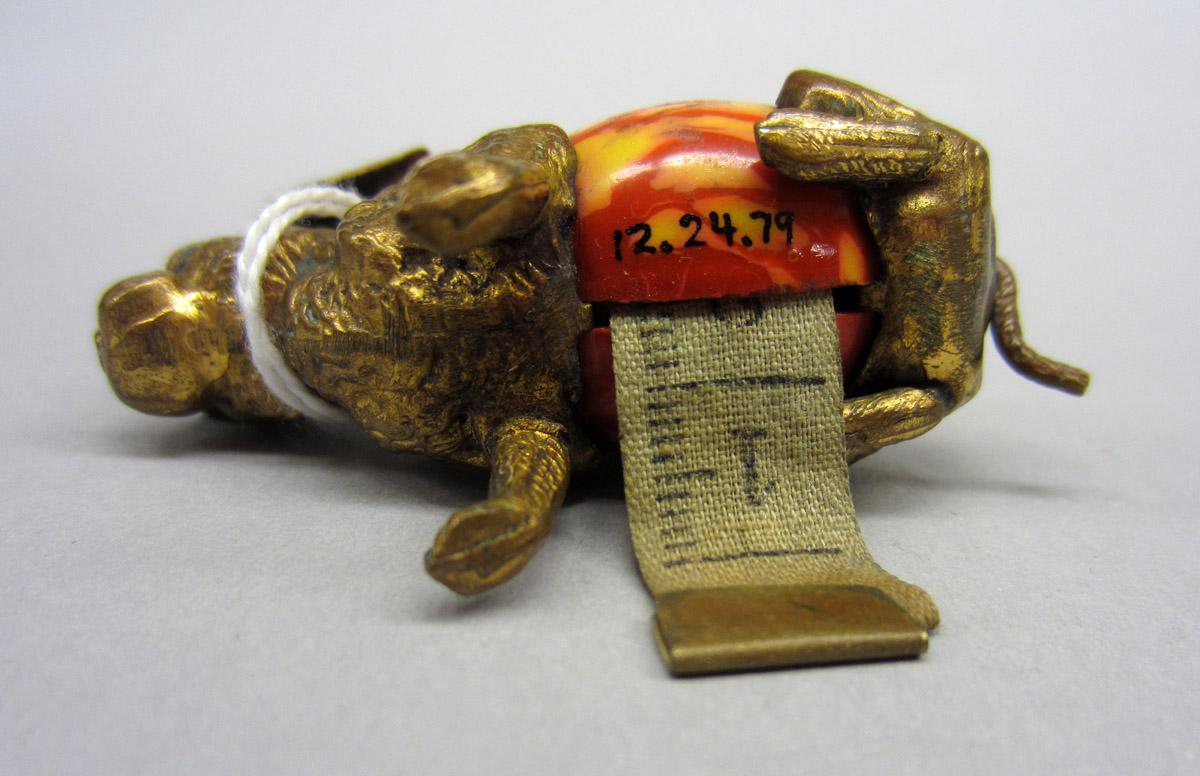 2012.0024.079 Tape measure, Underside