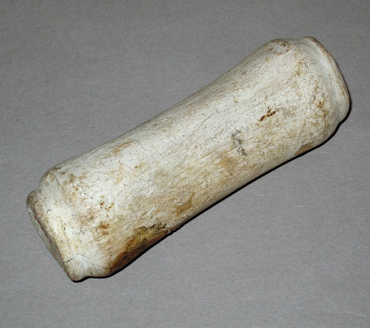 1959.0099.001 Earthenware wig curler