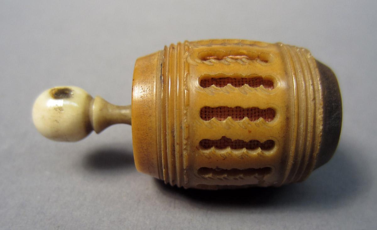 2012.0024.091 Tape measure, Underside 2