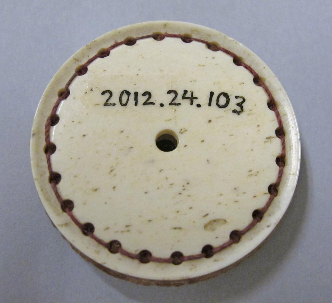 2012.0024.103 underside, Tool (for sewing), Pincushion