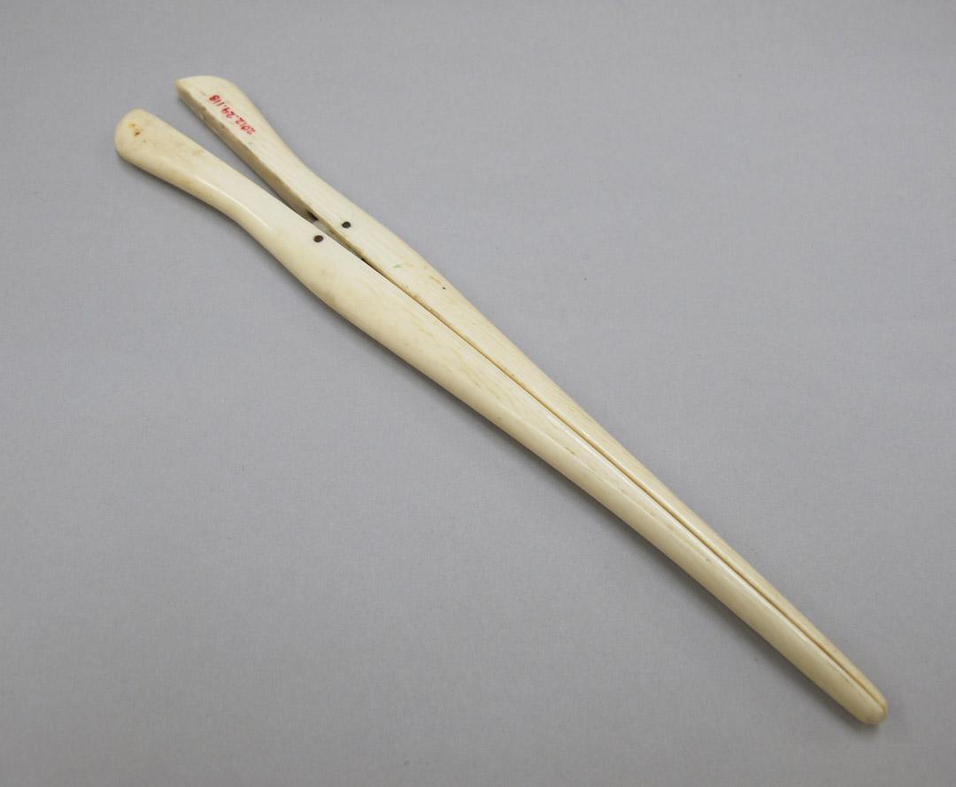 2012.0024.118, Tool (for sewing), Glove spreader
