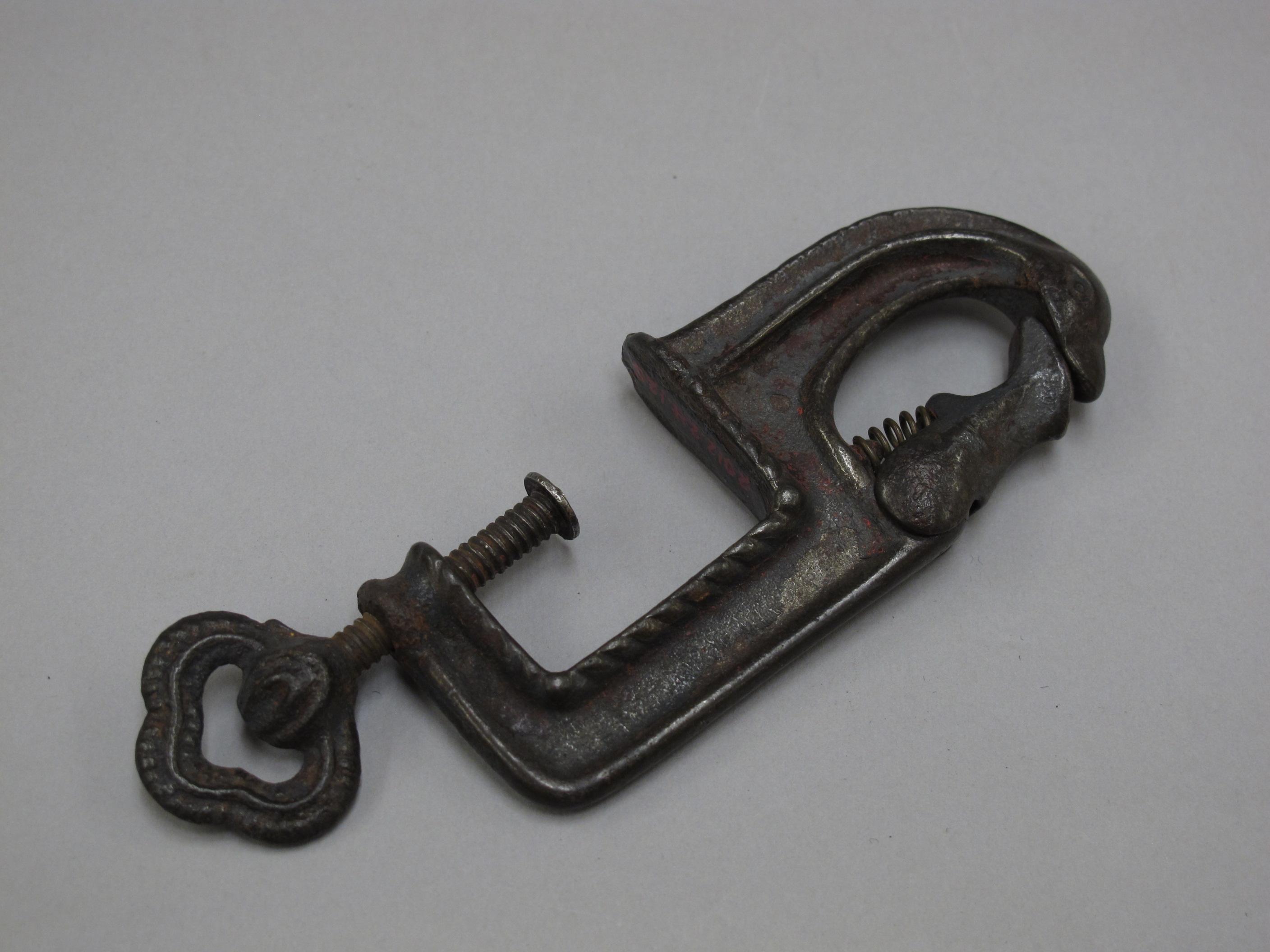 2012.0024.125 Tool (for sewing), Clamp