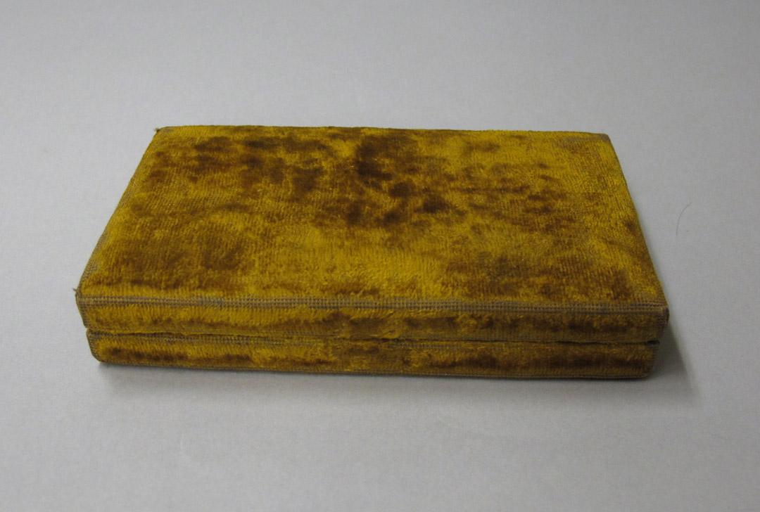 2012.0024.129 A-G closed, Tool (for sewing), Needle case