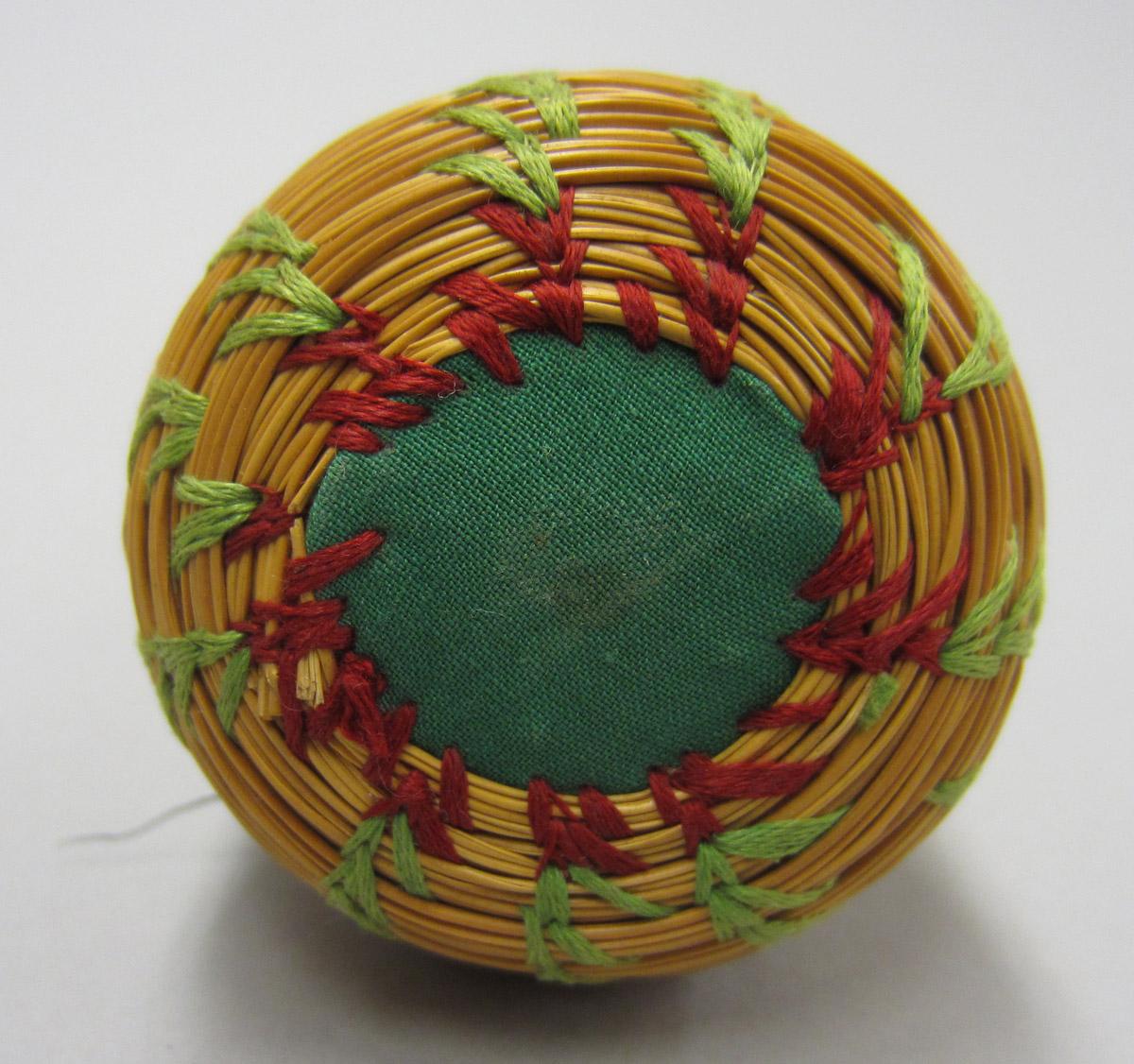 2012.0024.139 Pin cushion, Underside