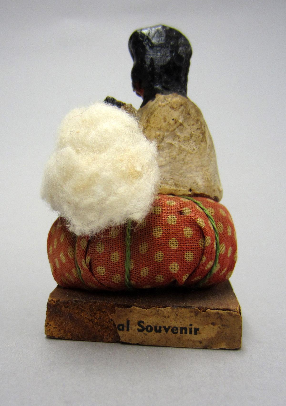 2012.0024.132 Pin cushion (Character: Sambo), Side