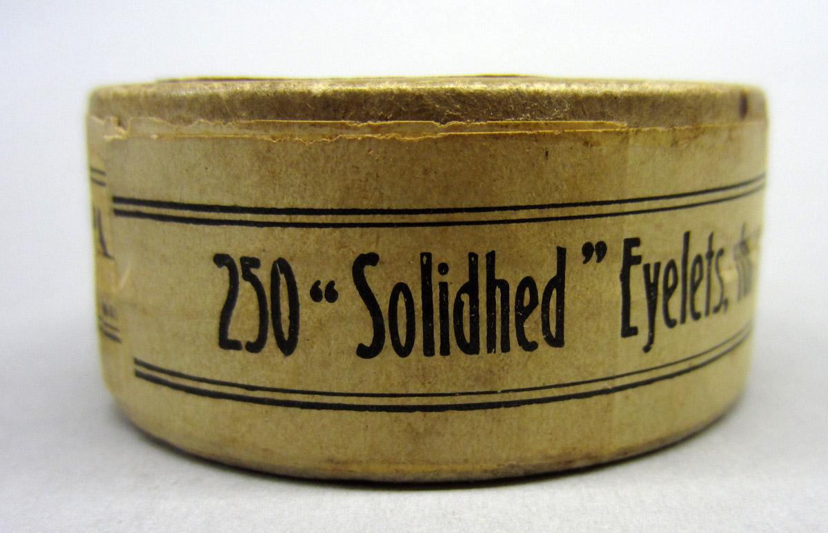 2012.0024.133 Eyelets, Side 1
