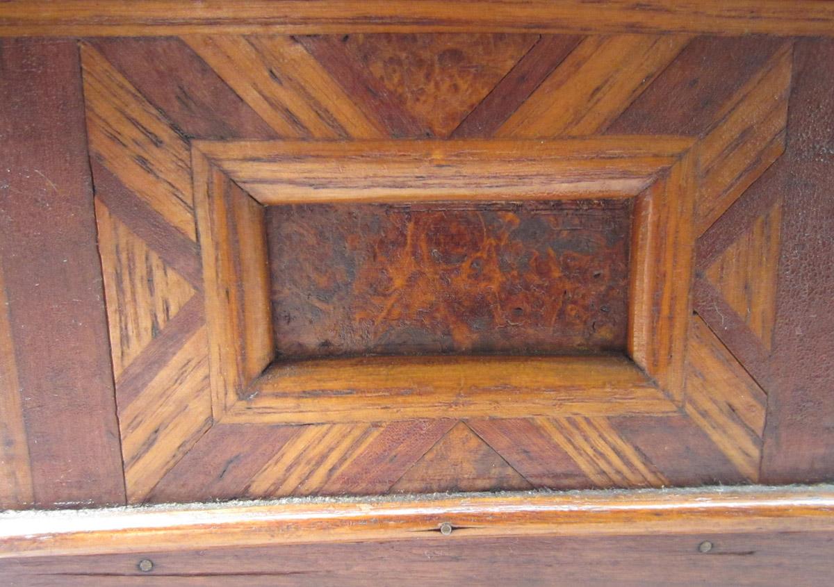 2012.0024.135 Sewing box, Detail