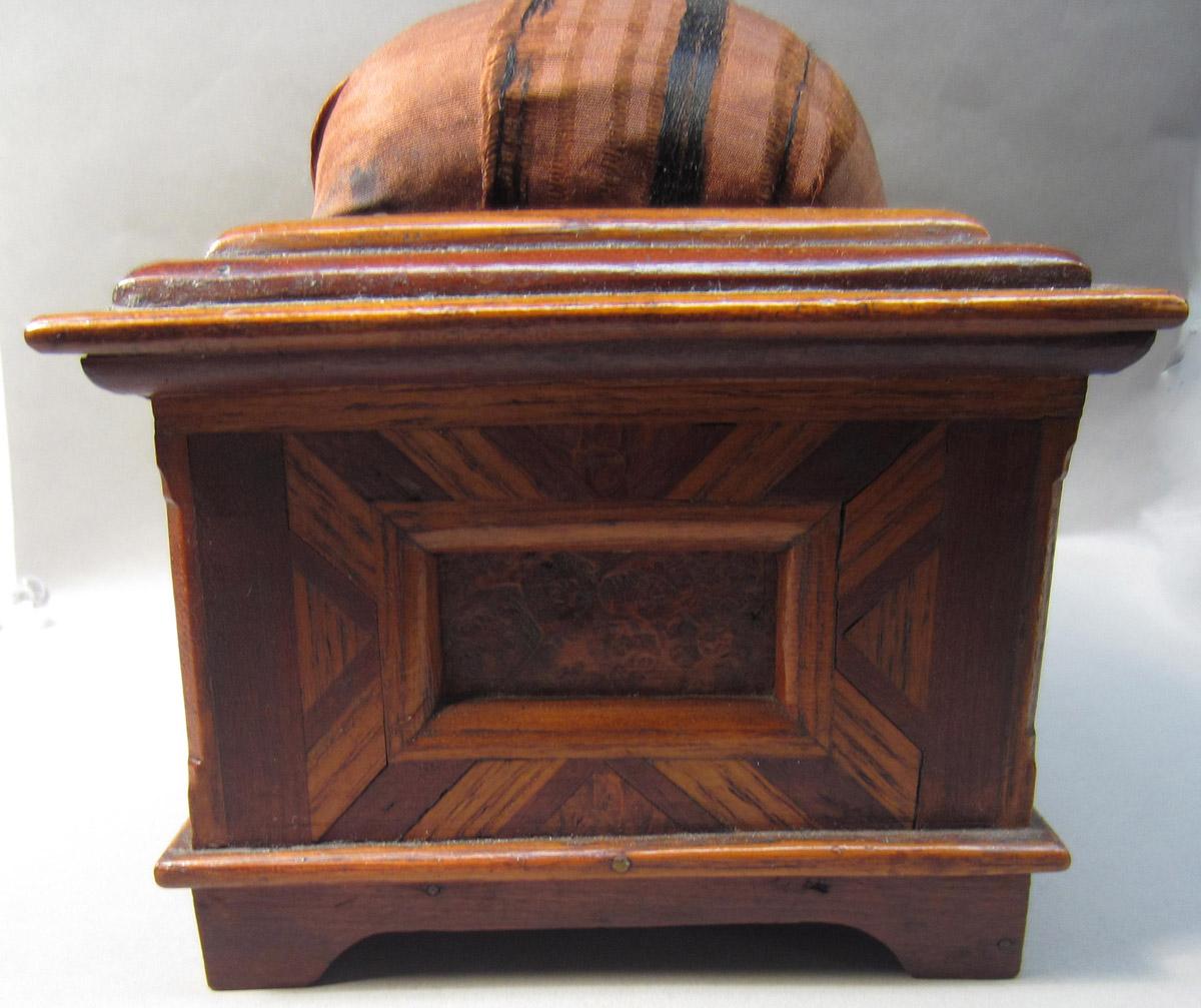 2012.0024.135 Sewing box, Side