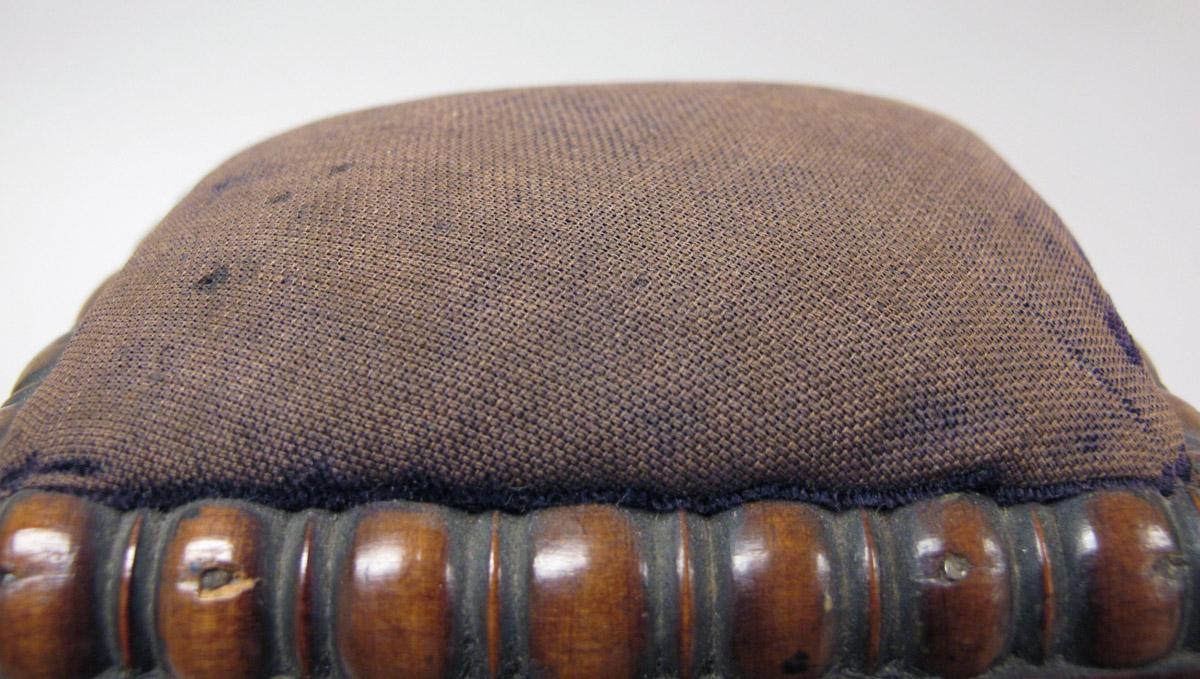 2012.0024.136 Sewing box, Top
