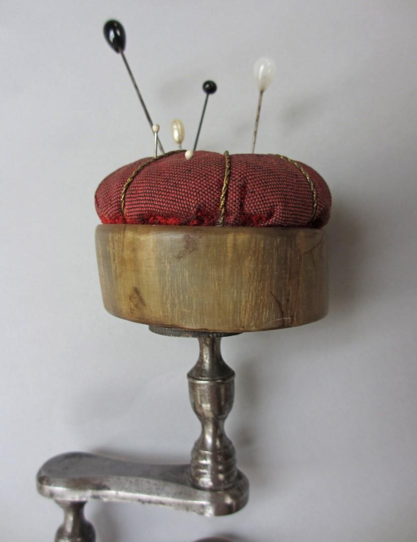 2012.0024.137 detail, Tool (for sewing), Pin cushion