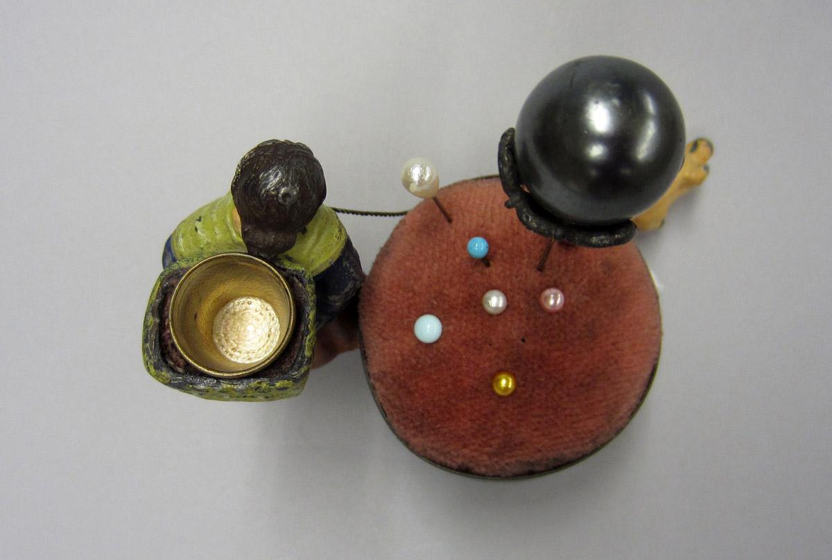2012.0024.139 A-B Pin cushion, Top