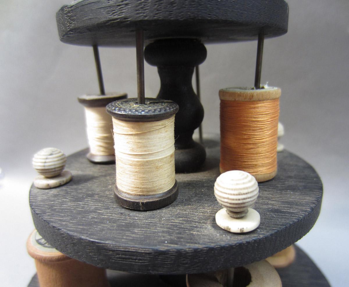 2012.0024.145 Thread holder, Tier top
