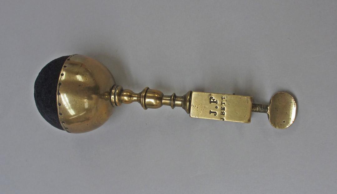 2012.0024.146 above, Tool (for sewing), Clamp