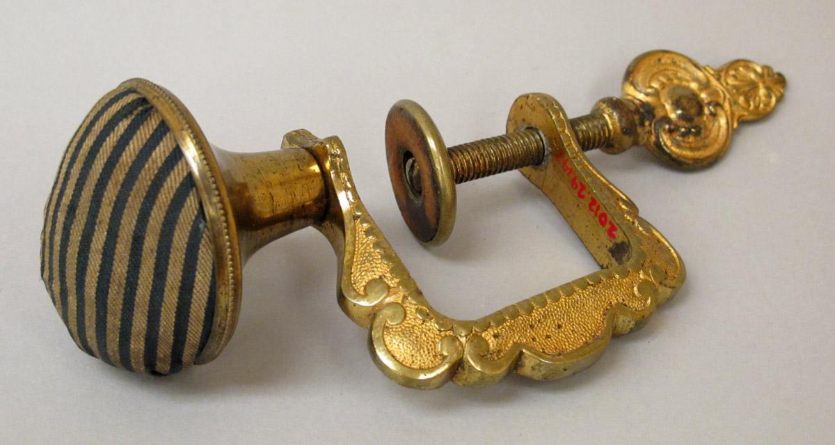 2012.0024.147 Clamp, Overall 3