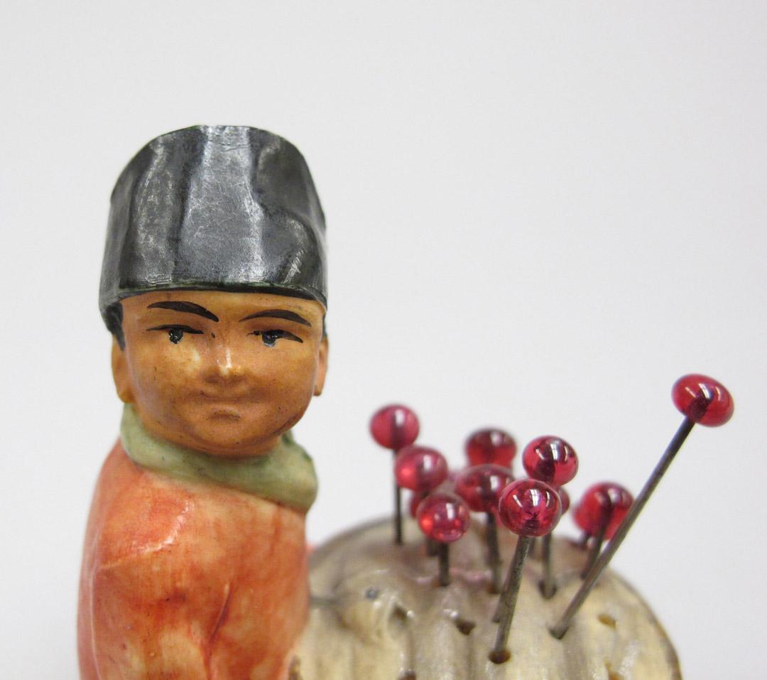 2012.0024.149 detail, Tool (for sewing), Pin cushion