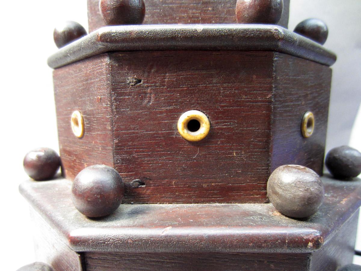 2012.0024.156.001 Thread holder, Detail