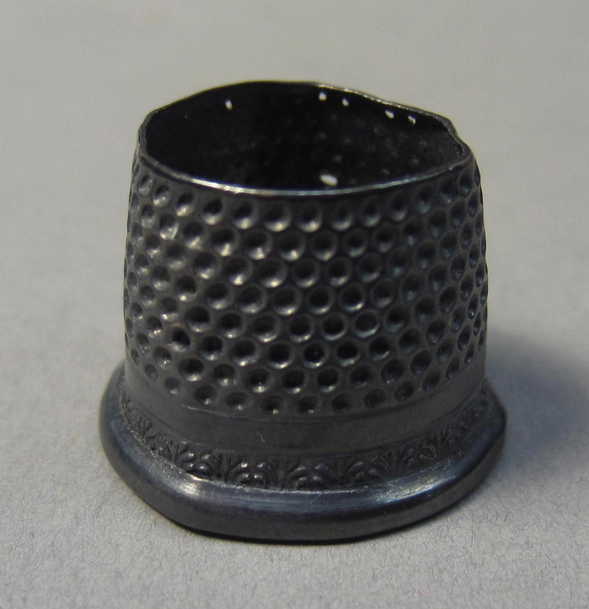 2012.0024.156.002 Thread holder, Thimble