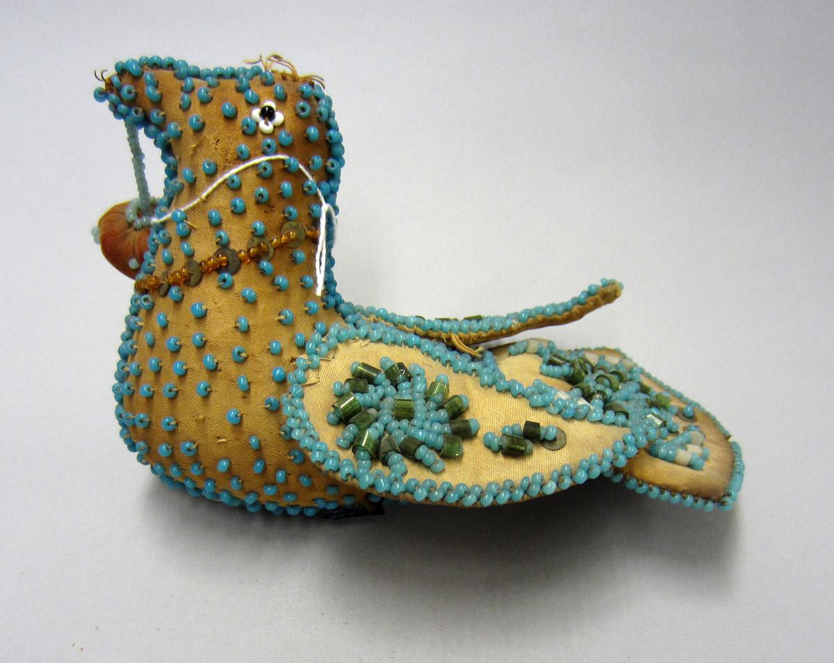 2012.0024.168 Pin cushion, Side