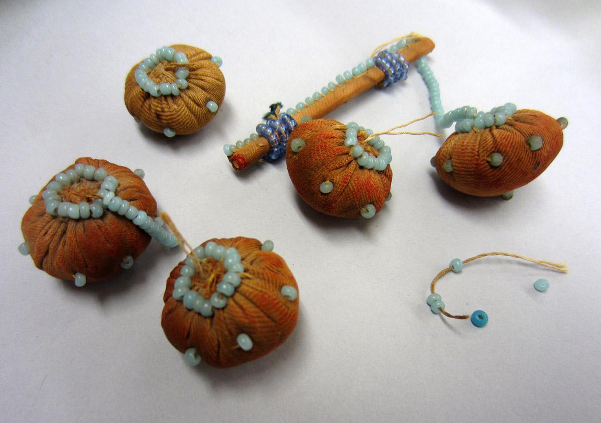 2012.0024.168 Pin cushion, Beads
