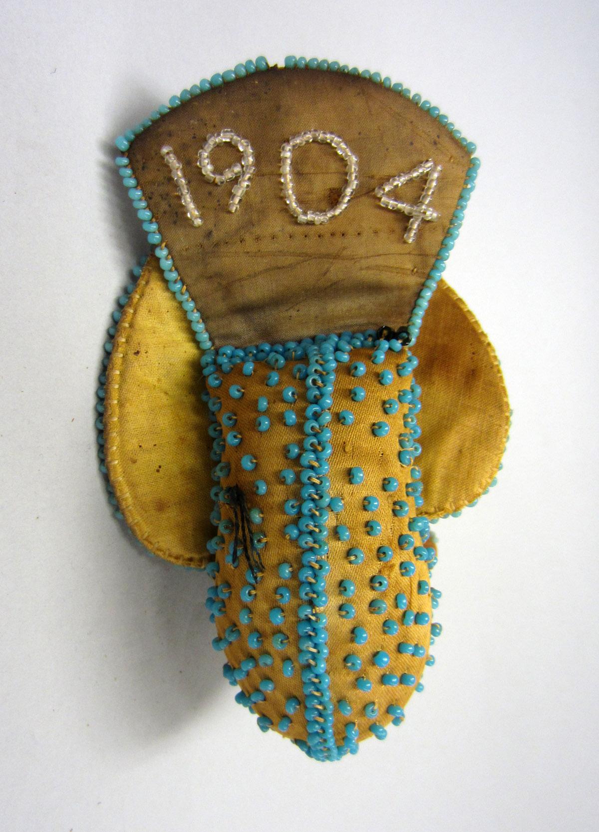 2012.0024.168 Pin cushion, Underside