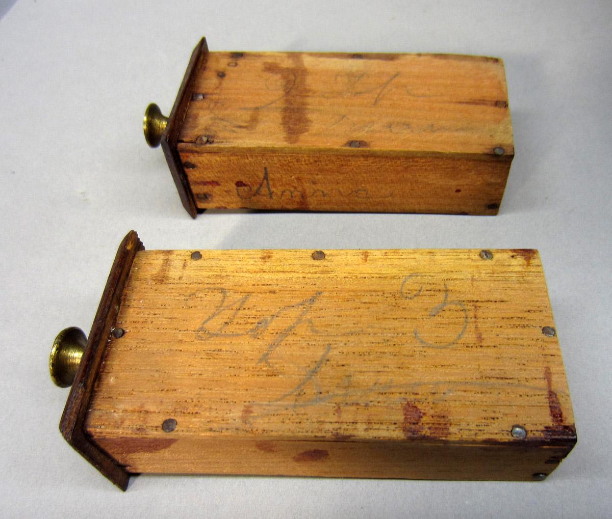 2012.0024.170 Sewing box, Drawer 2