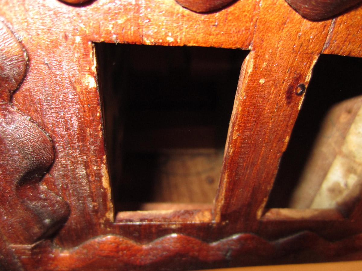 2012.0024.170 Sewing box, Interior