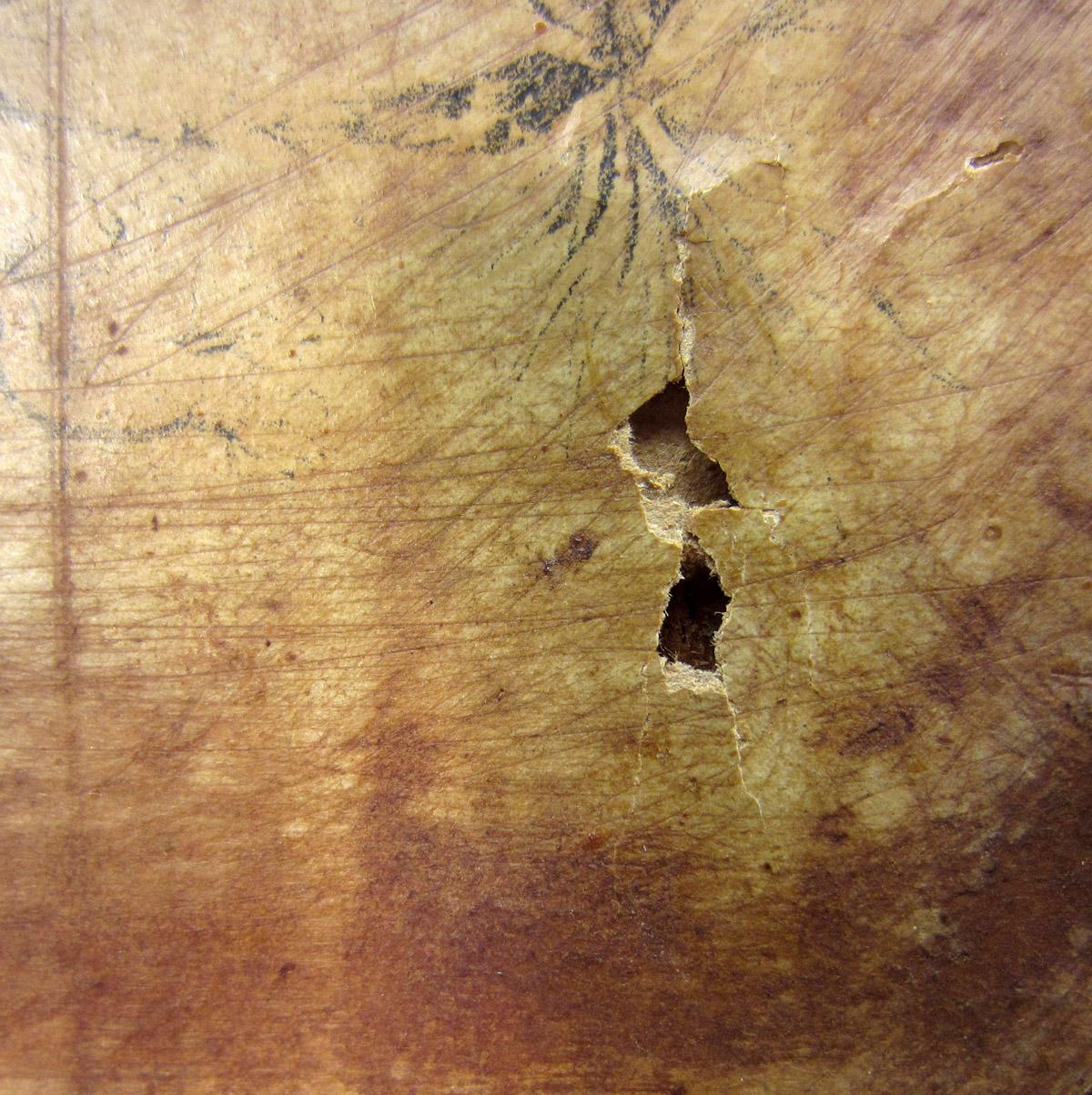 2012.0024.170 Sewing box, Paper hole