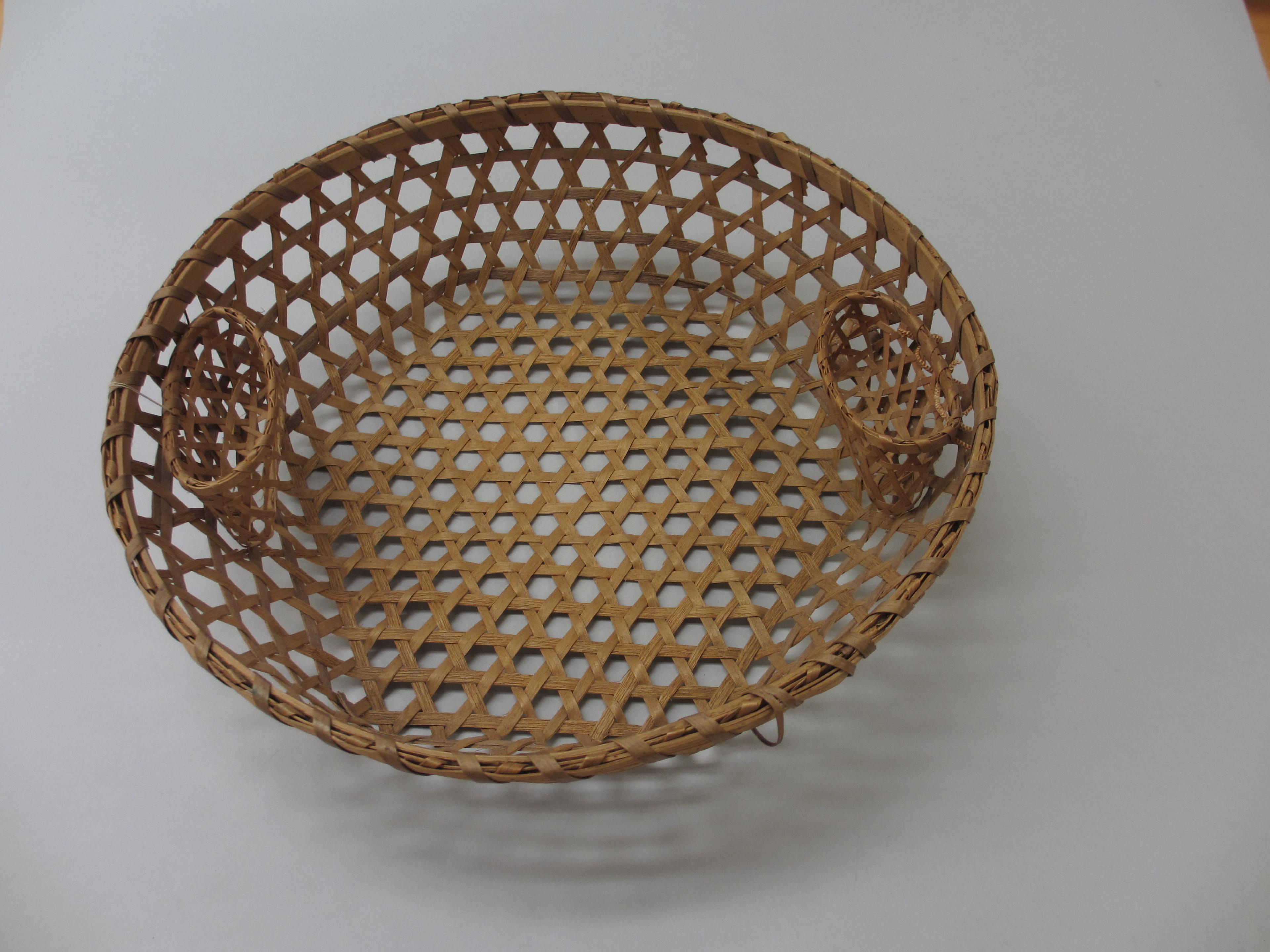 2012.0024.173 Tool (for sewing), Basket