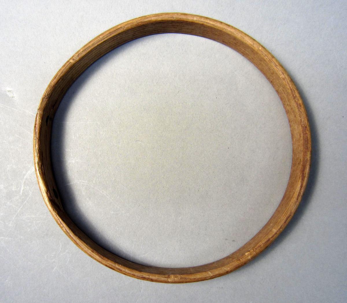2012.0024.174 A Hoop, View