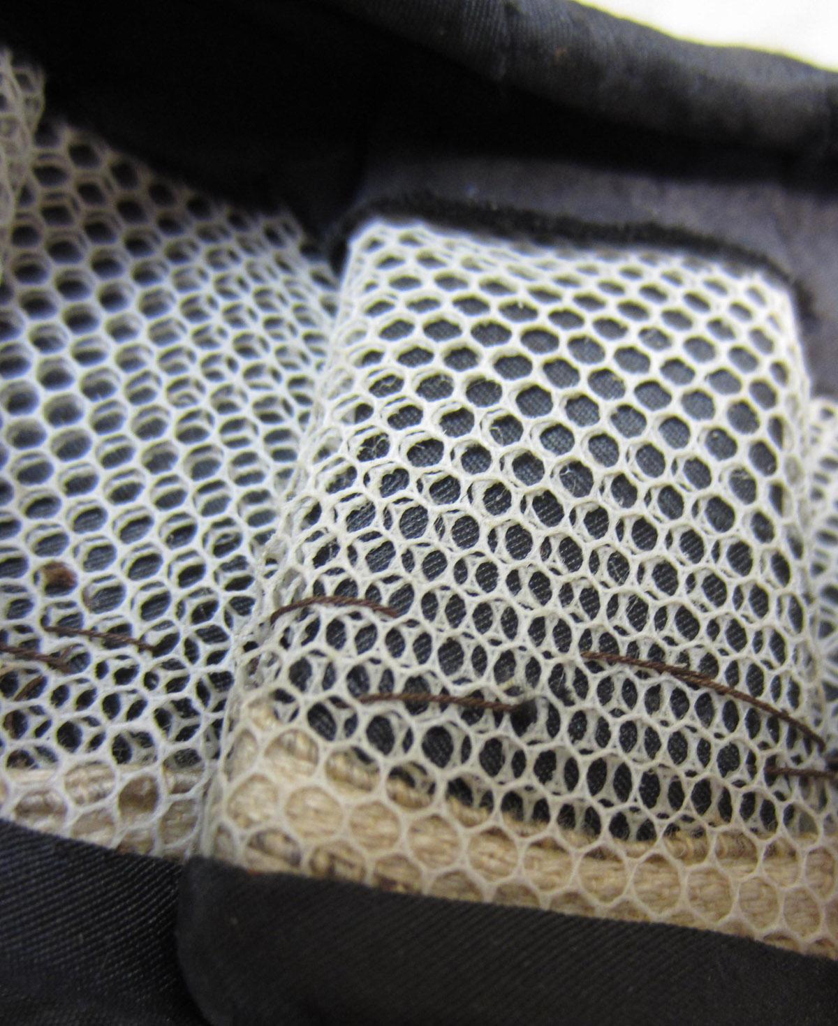 2012.0024.189 Bonnet, Netting