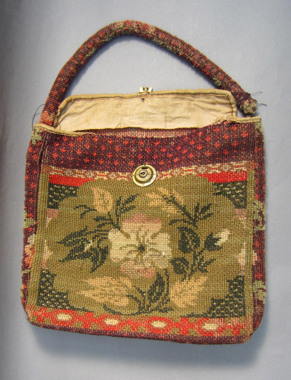 2012.0024.191 Carpet bag, View 2