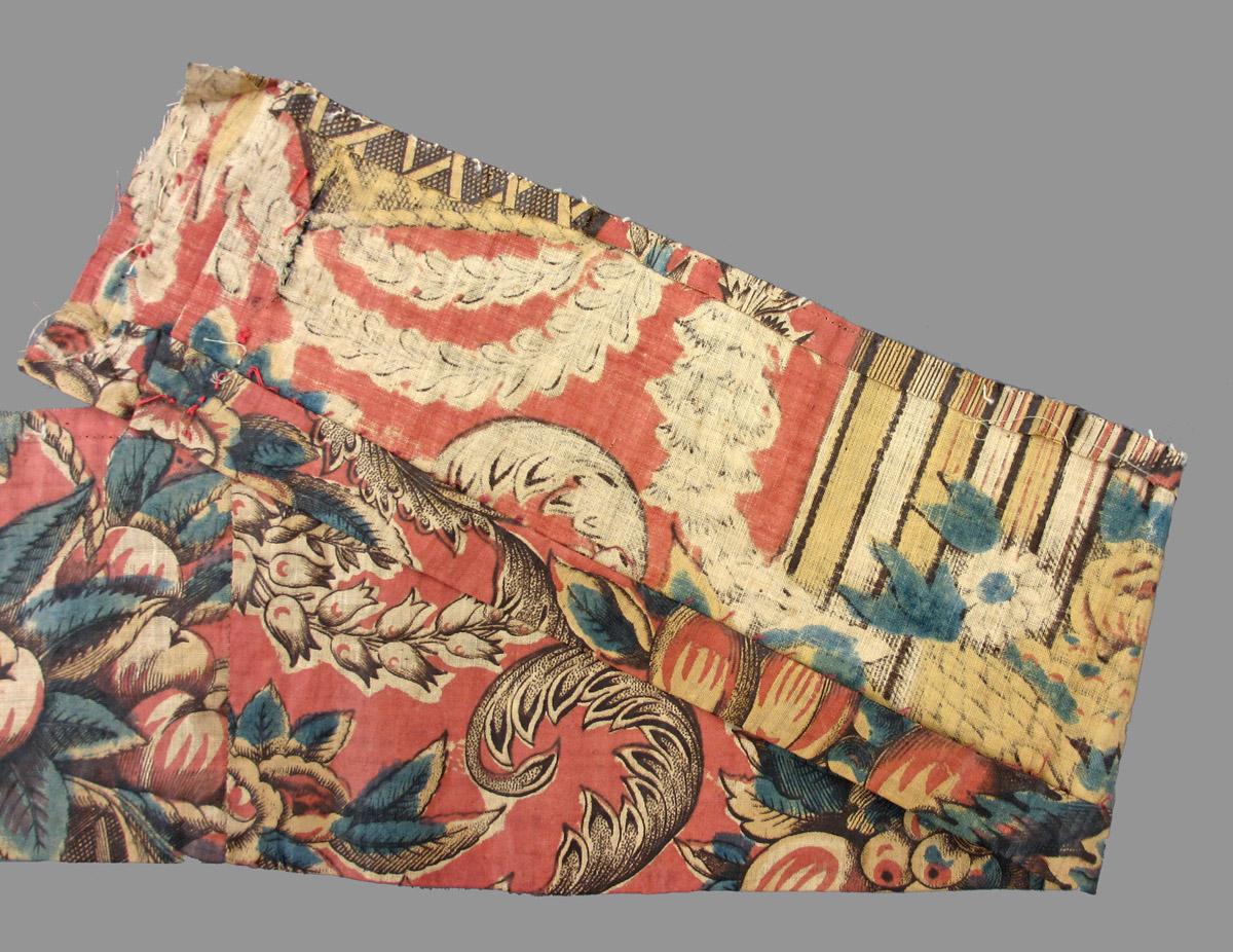 1969.3644.004 textile, printed folded corner