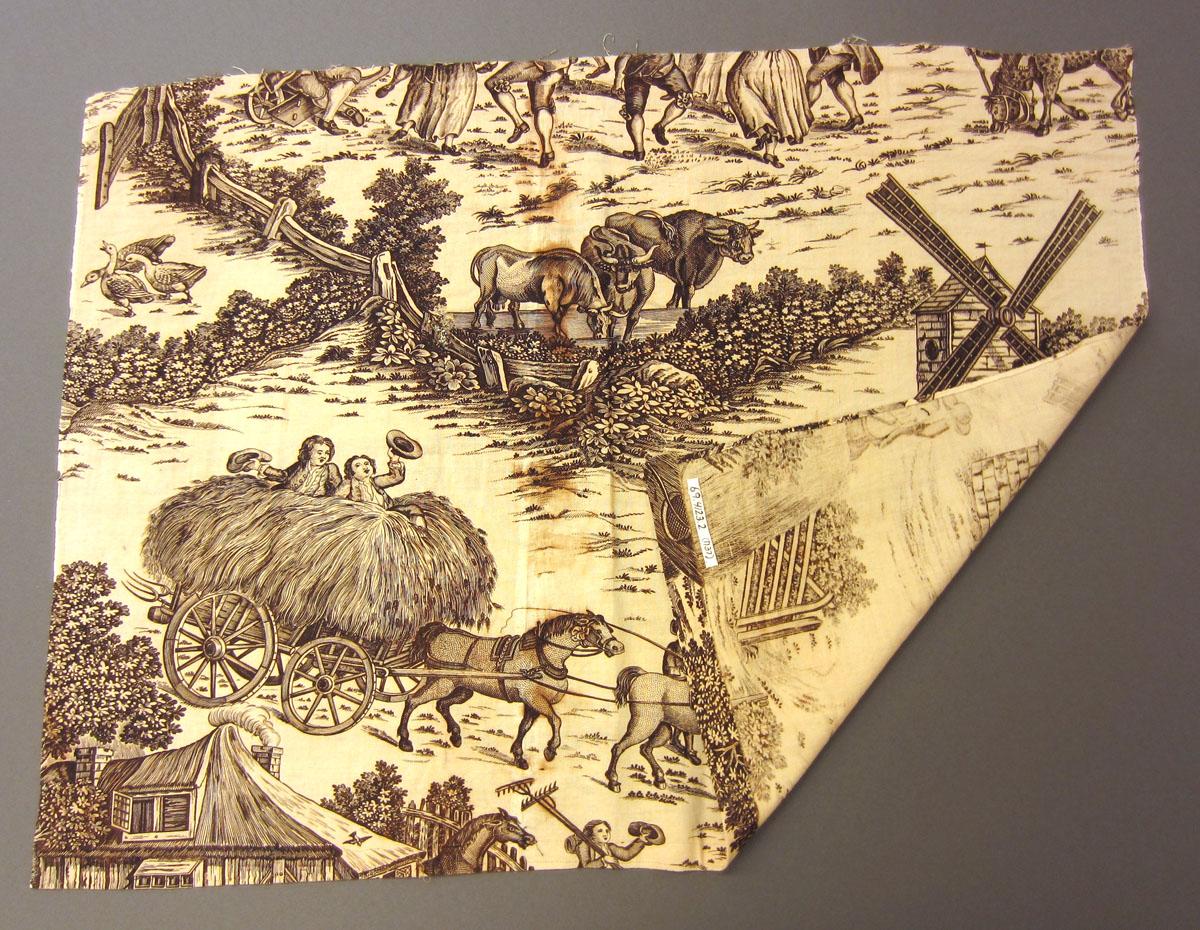 1969.4123.002 Textile, printed folded corner