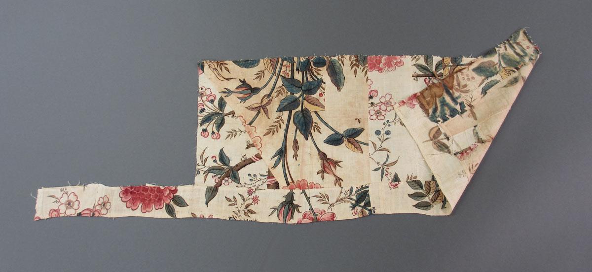 1969.3250.002 Textile, printed folded corner