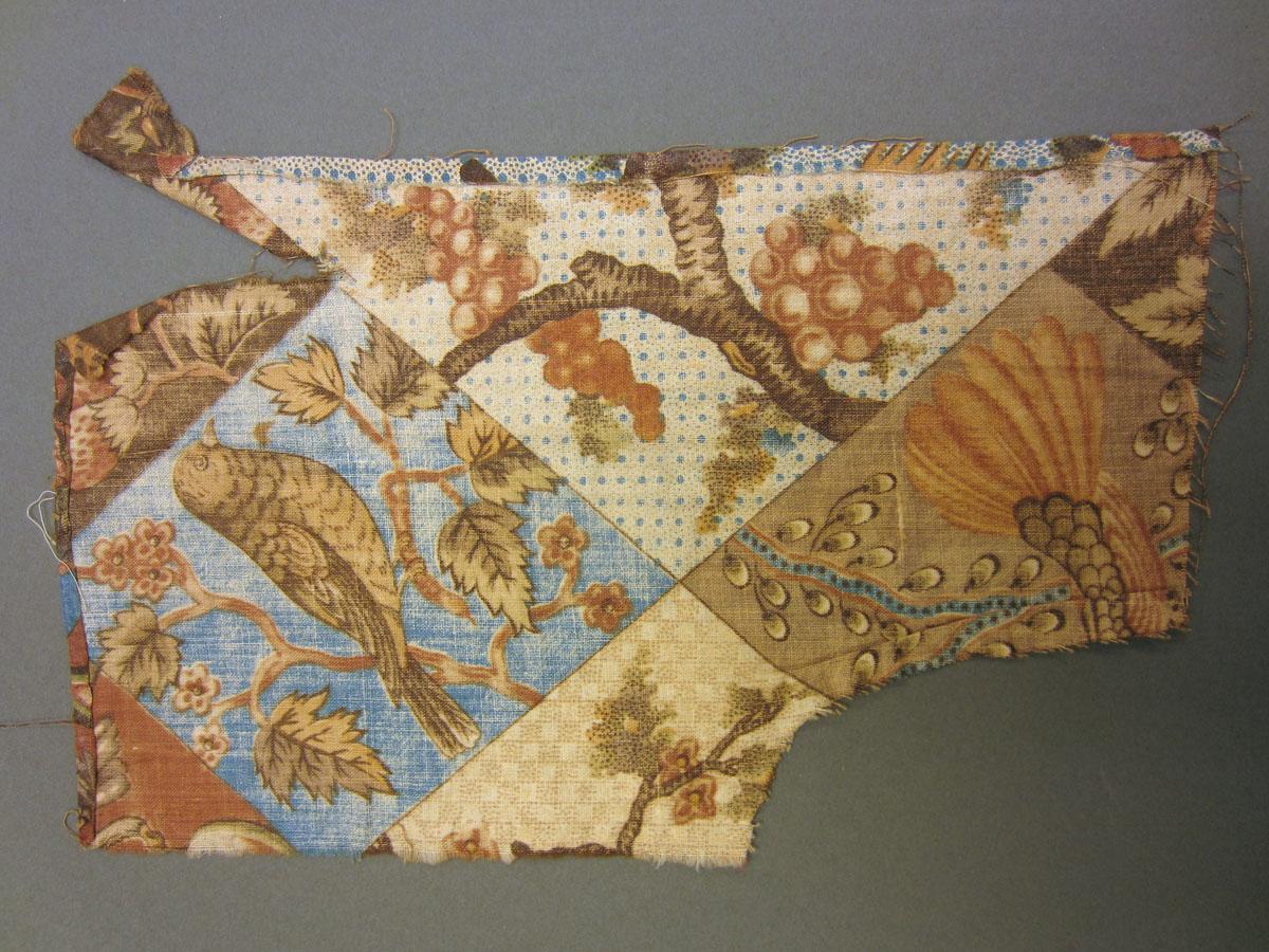1958.0062.005 E Textile, printed reverse