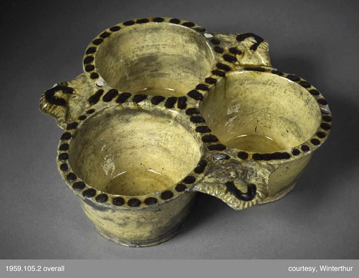 1959.0105.002 Slipware dish