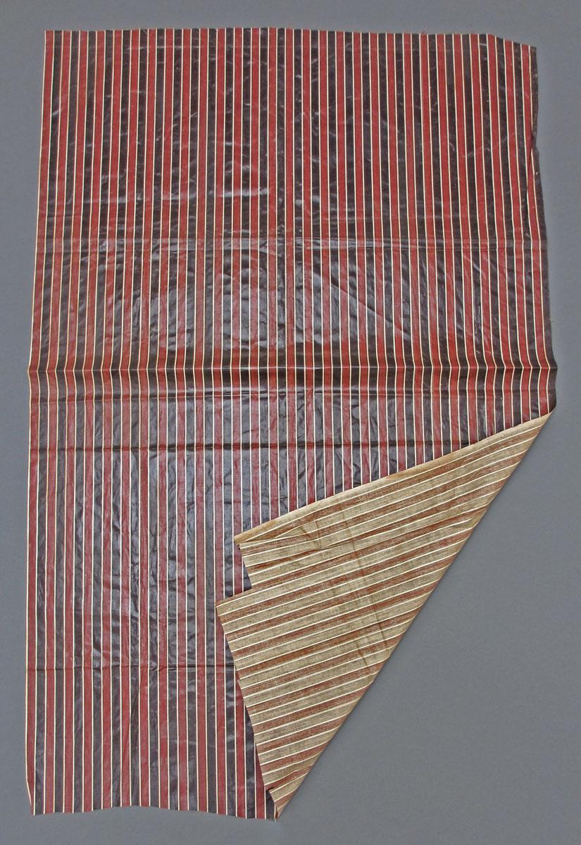 1959.0114.001 Textile, printed folded corner