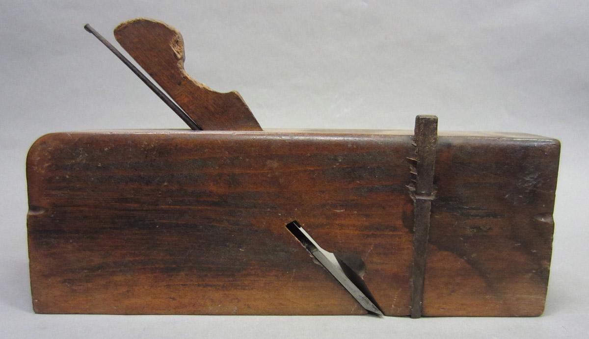 1957.0071.017 Skew rabbet plane, view 1