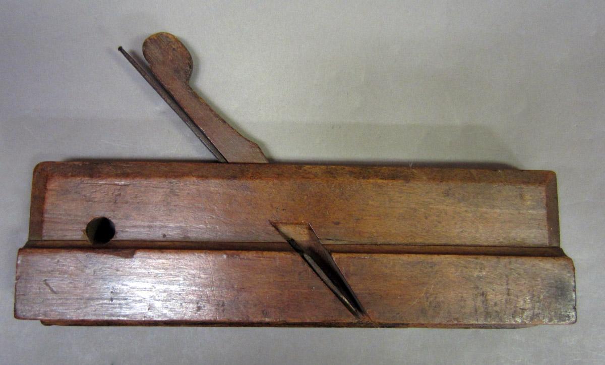1959.0074.002 Molding plane, view 1