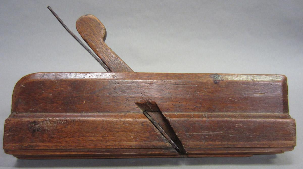 1959.0074.003 Molding plane, view 1