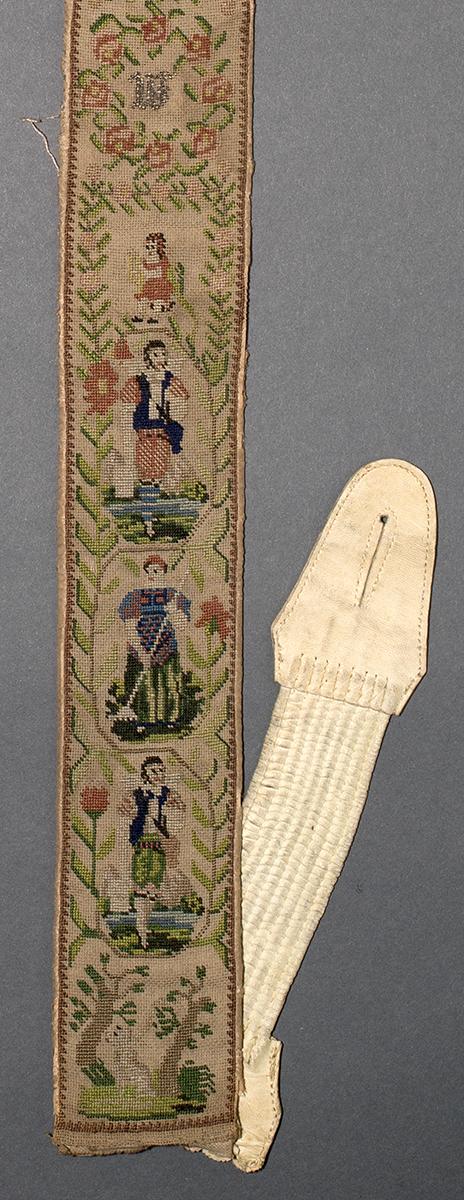 1969.2965 B Suspender, Detail