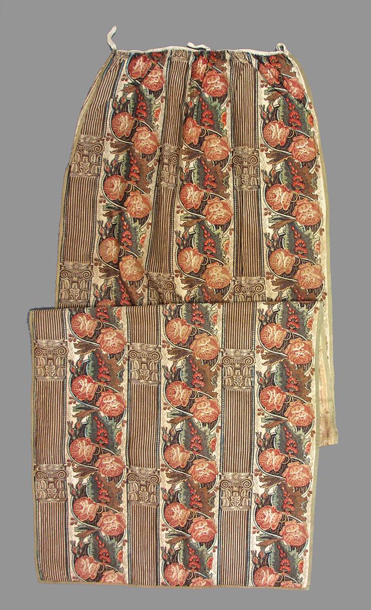 1959.0115.010 Textile, printed obverse