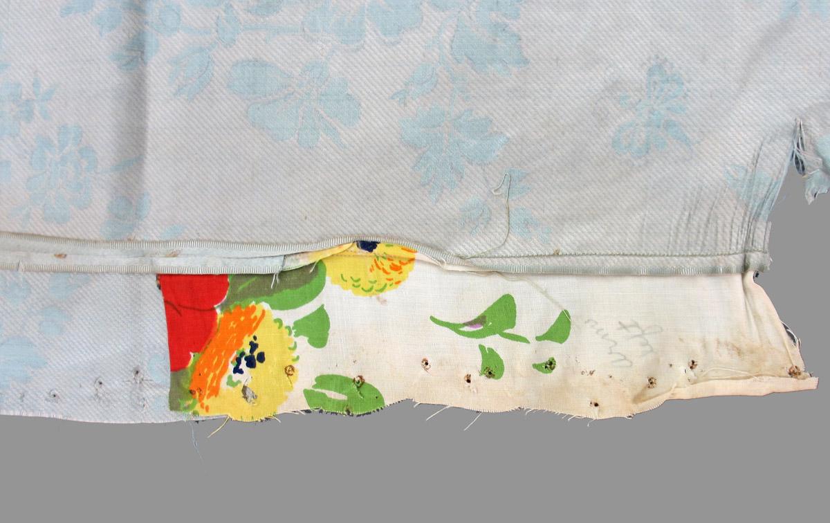 1969.8669.003 textile, printed detail