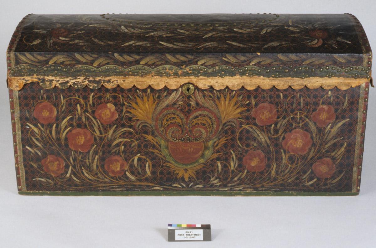 1959.0128 Trunk, view 2