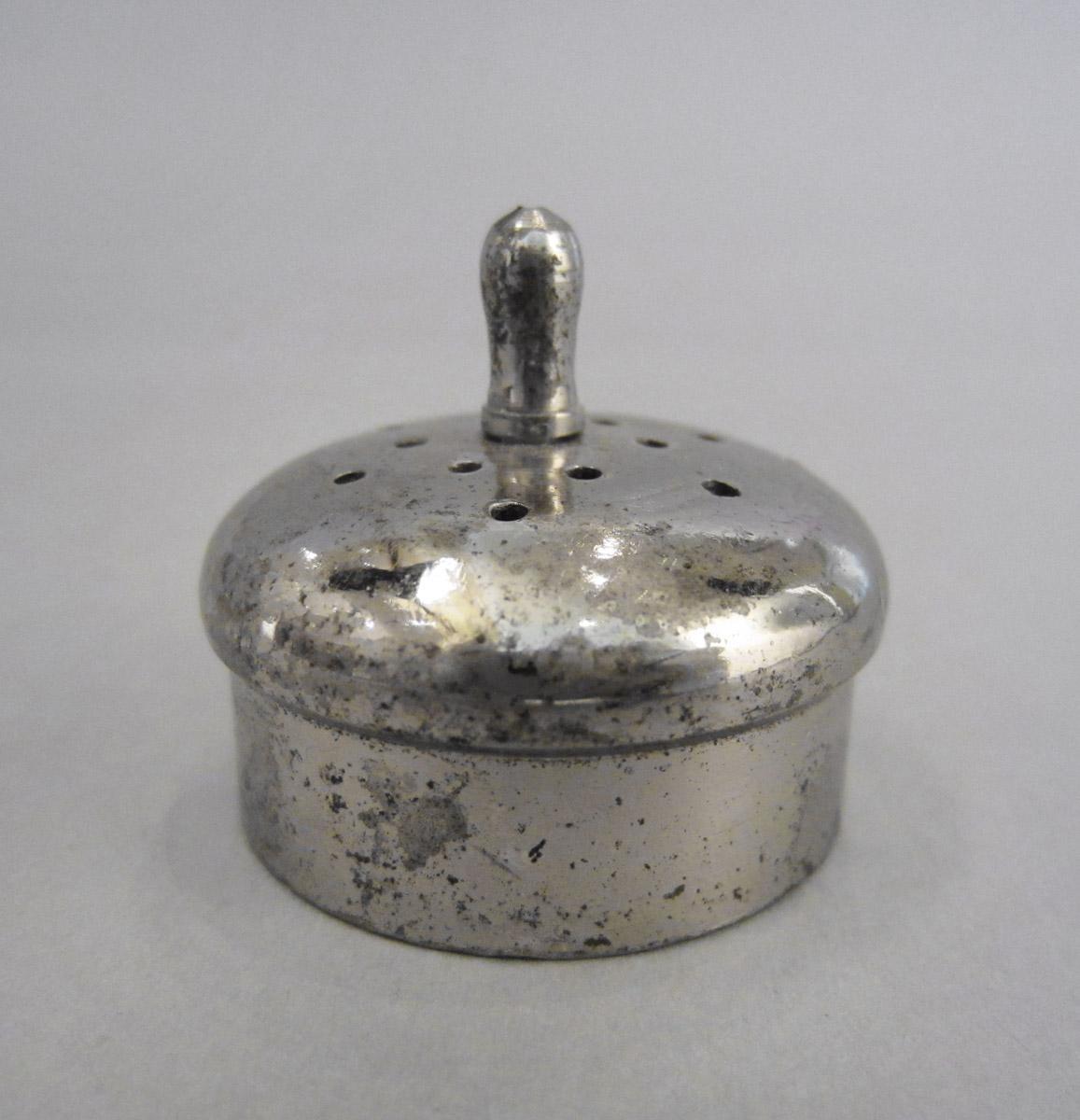 1997.0024 F Cruet bottle, lid