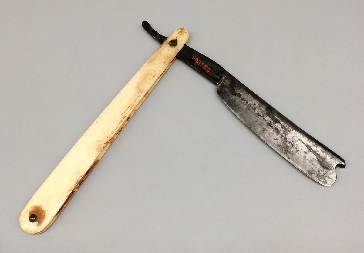 1959.0135 C Razor, view 2