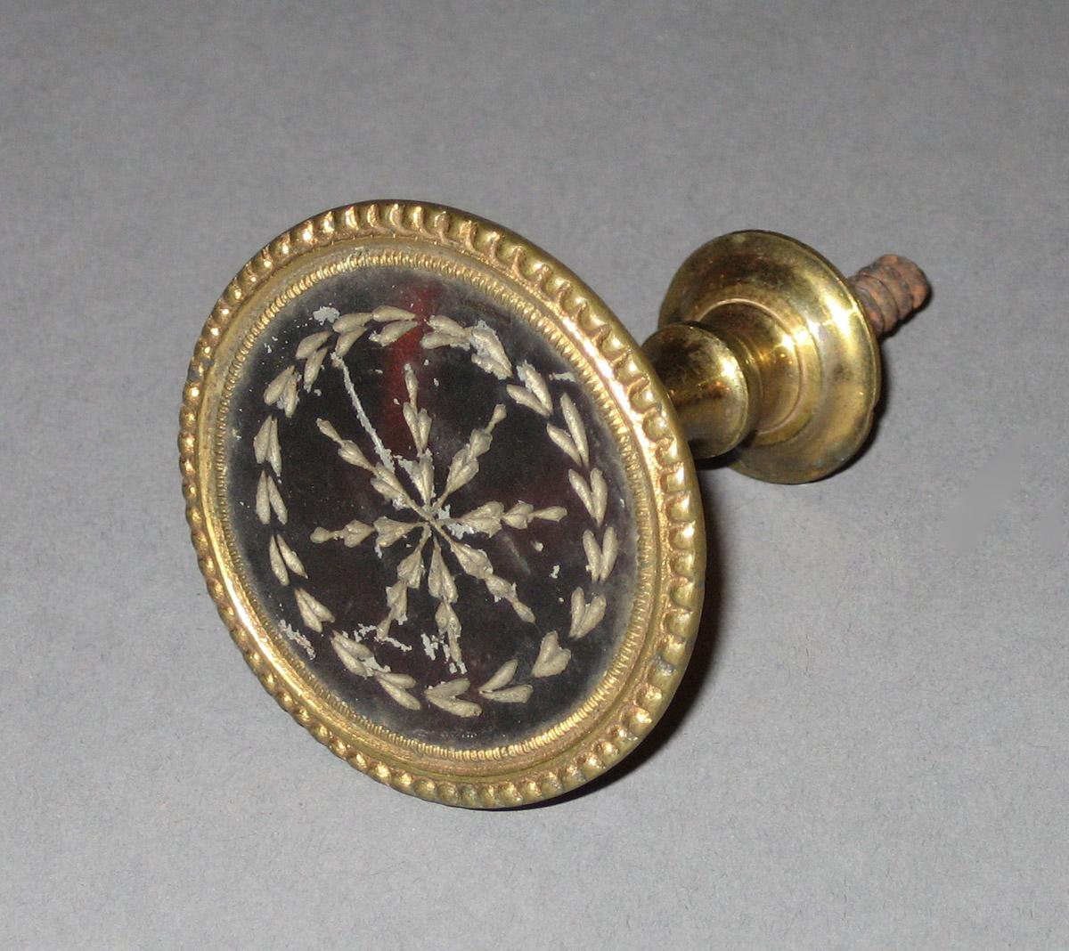 1959.0147.001 Cloak pin