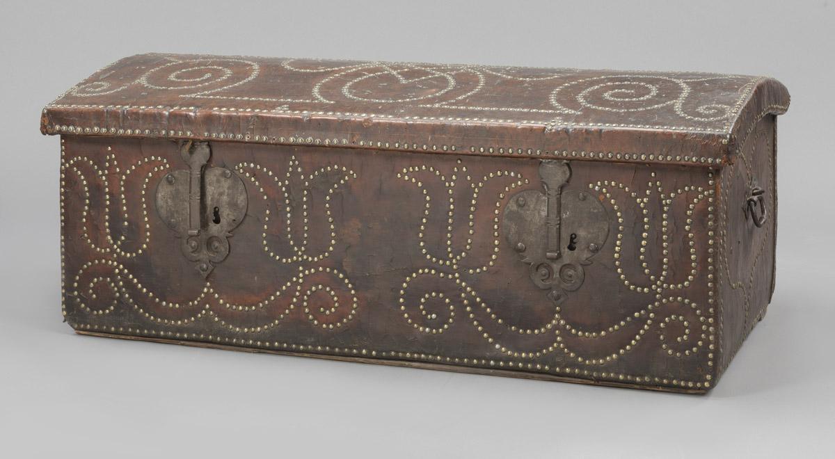1959.0155 Trunk, view 1